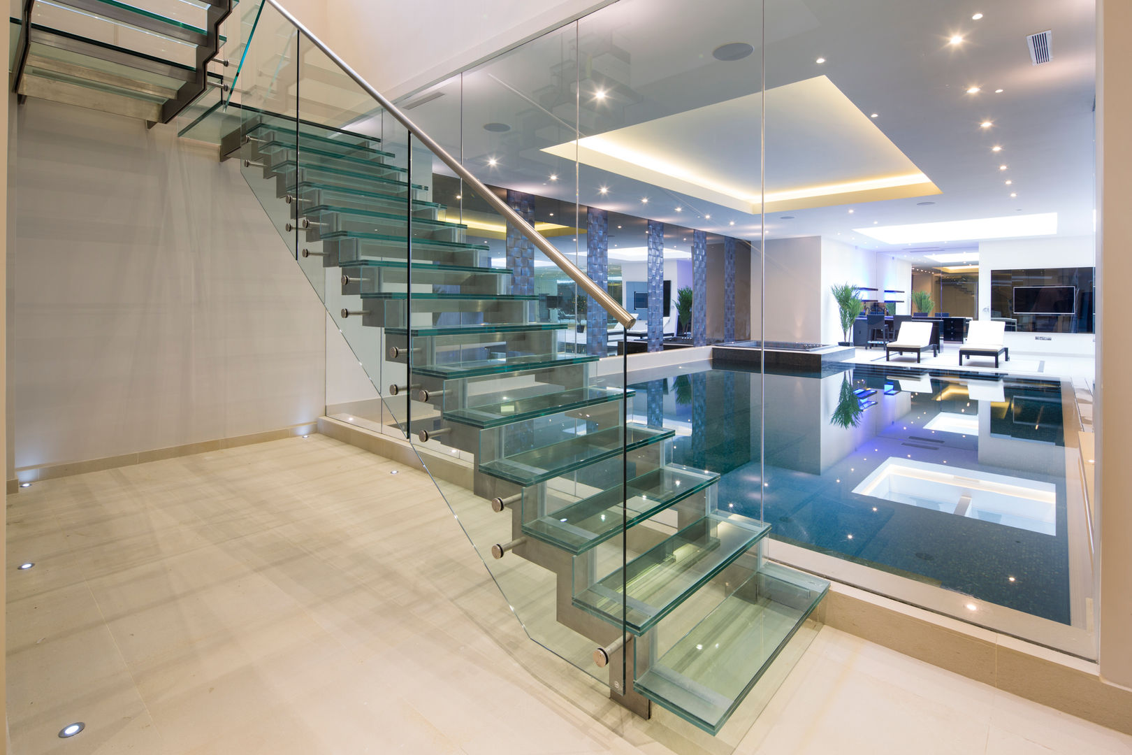 Escadas que conectam andares e decoram espaços | homify