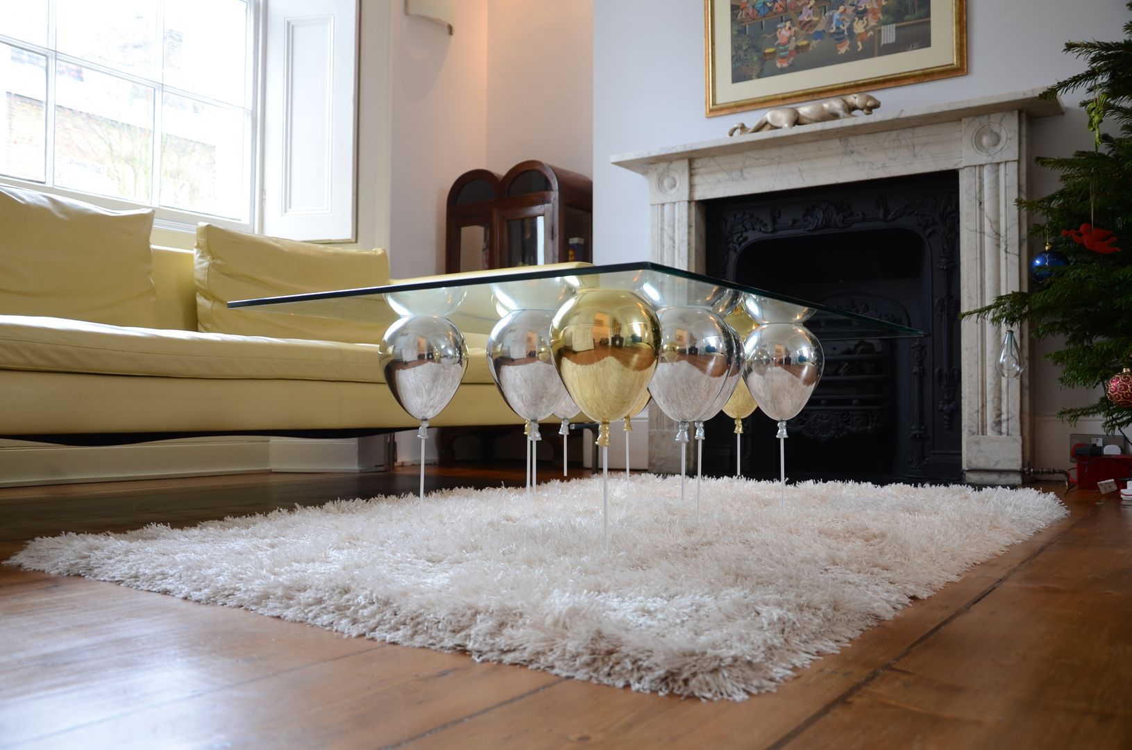 The Up Balloon Coffee Tale gold/silver Duffy London Modern living Side tables & trays