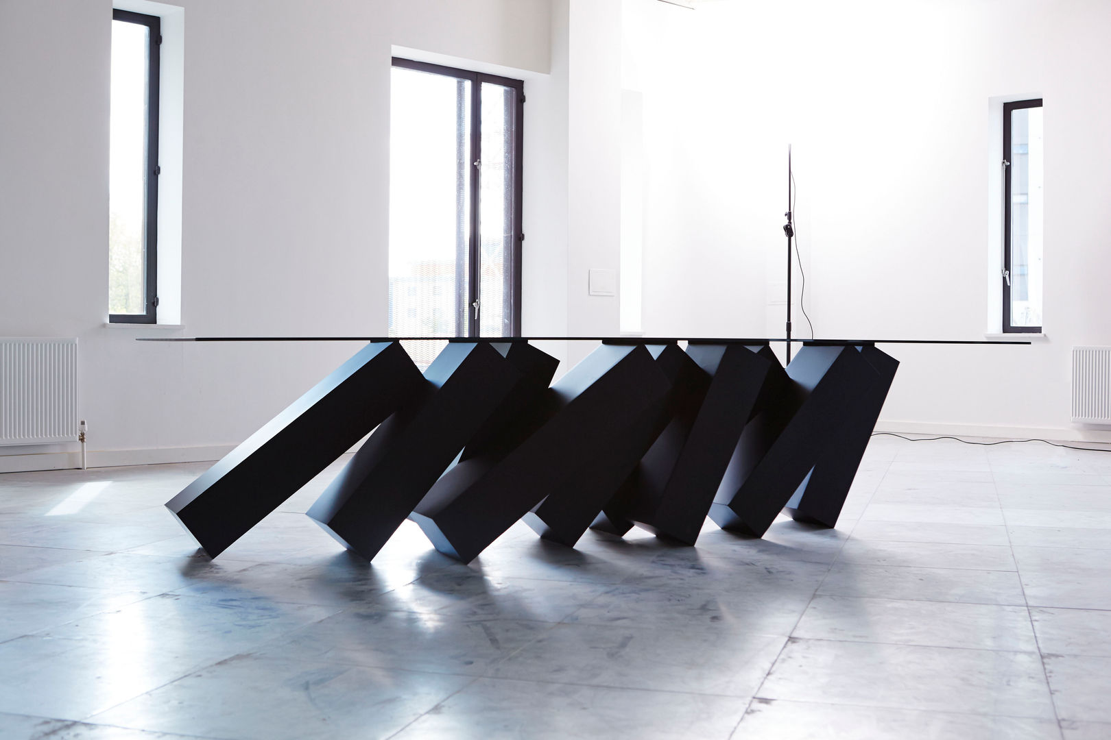 Megalith Table Duffy London 다이닝 룸 테이블