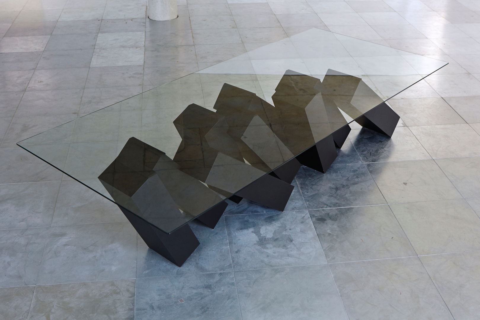 Megalith Table Duffy London 다이닝 룸 테이블