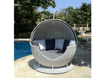 White Rotating Apple Daybed Commercial Furniture UK LTD Ruangan