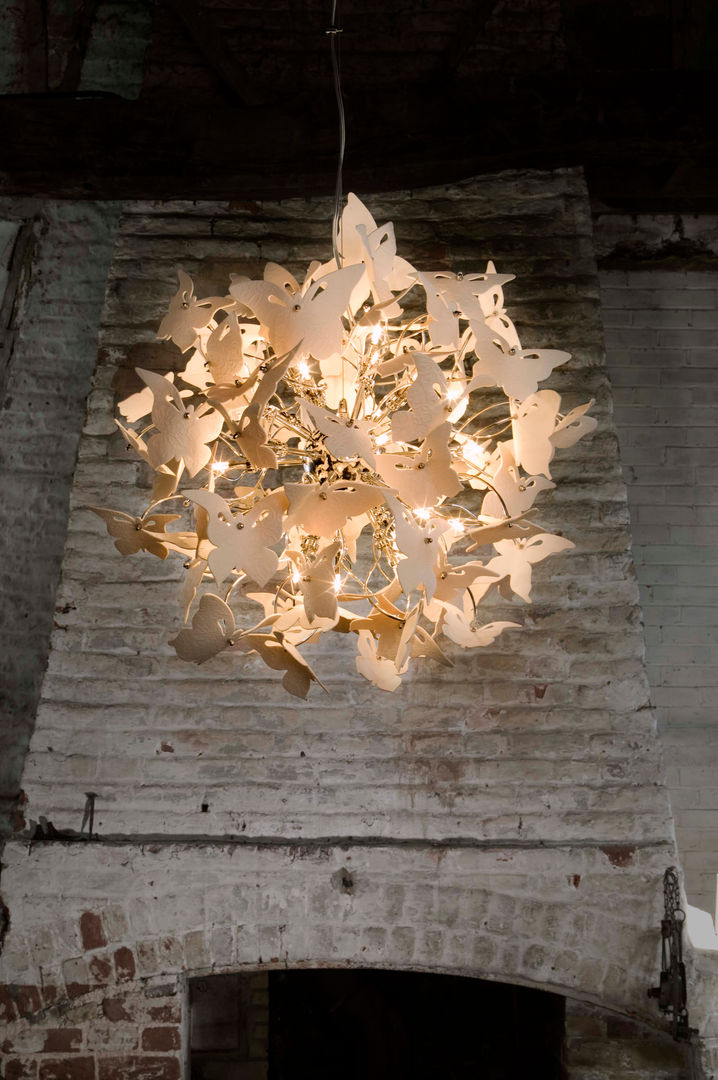 Spring Butterfly Chandelier homify Living room Lighting