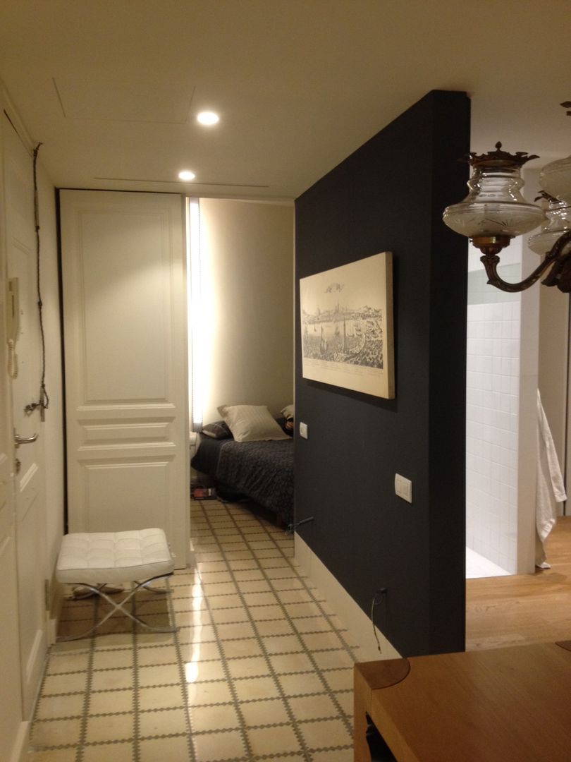 VIVENDA EIXAMPLE d LLOBET interiors homify Dormitorios de estilo moderno