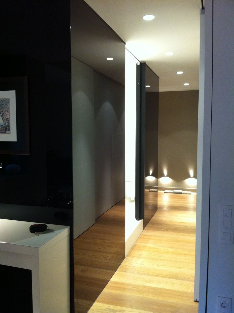 REFORMA VIVIENDA EIXAMPLE BARCELONA, LLOBET interiors LLOBET interiors Modern Bathroom