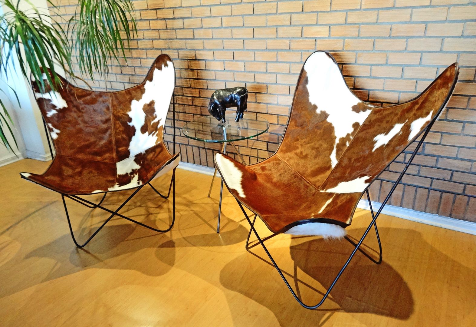 Sillas, TAYLOR DECORACIONES TAYLOR DECORACIONES モダンデザインの リビング 椅子