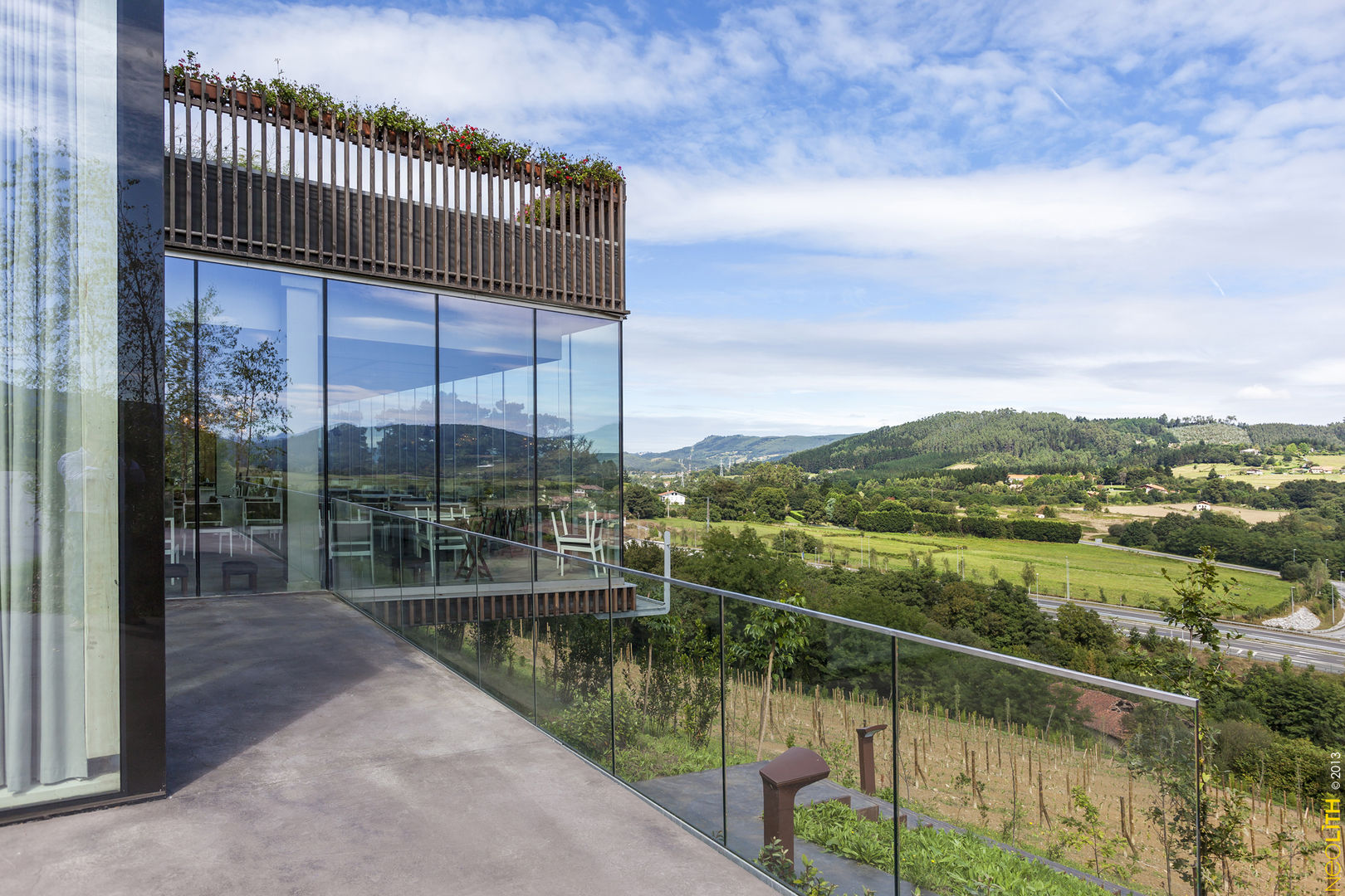 Neolith: Paisajismo Culinario en Restaurante Azurmendi NEOLITH by TheSize