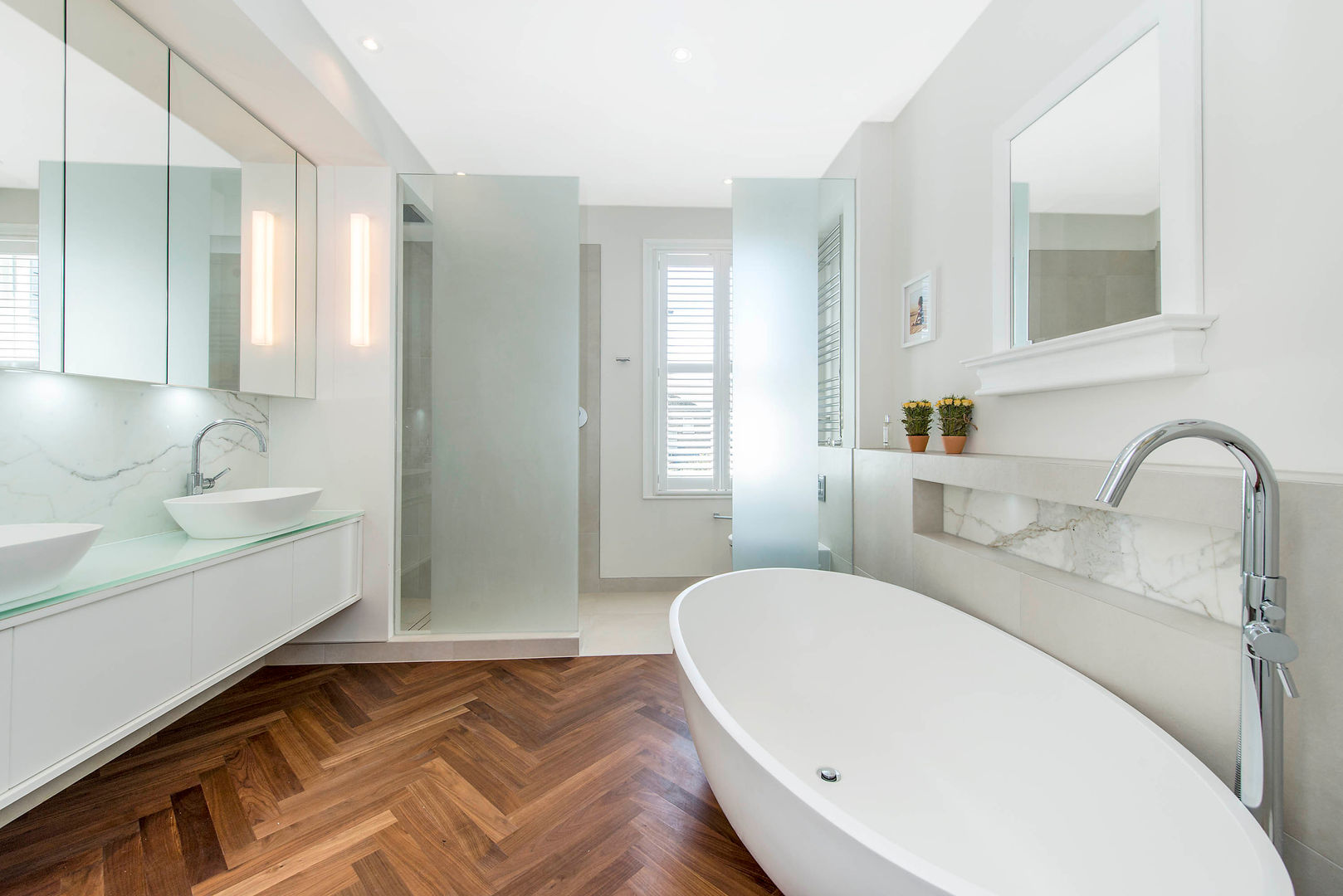 Master Ensuite homify Casas de banho modernas