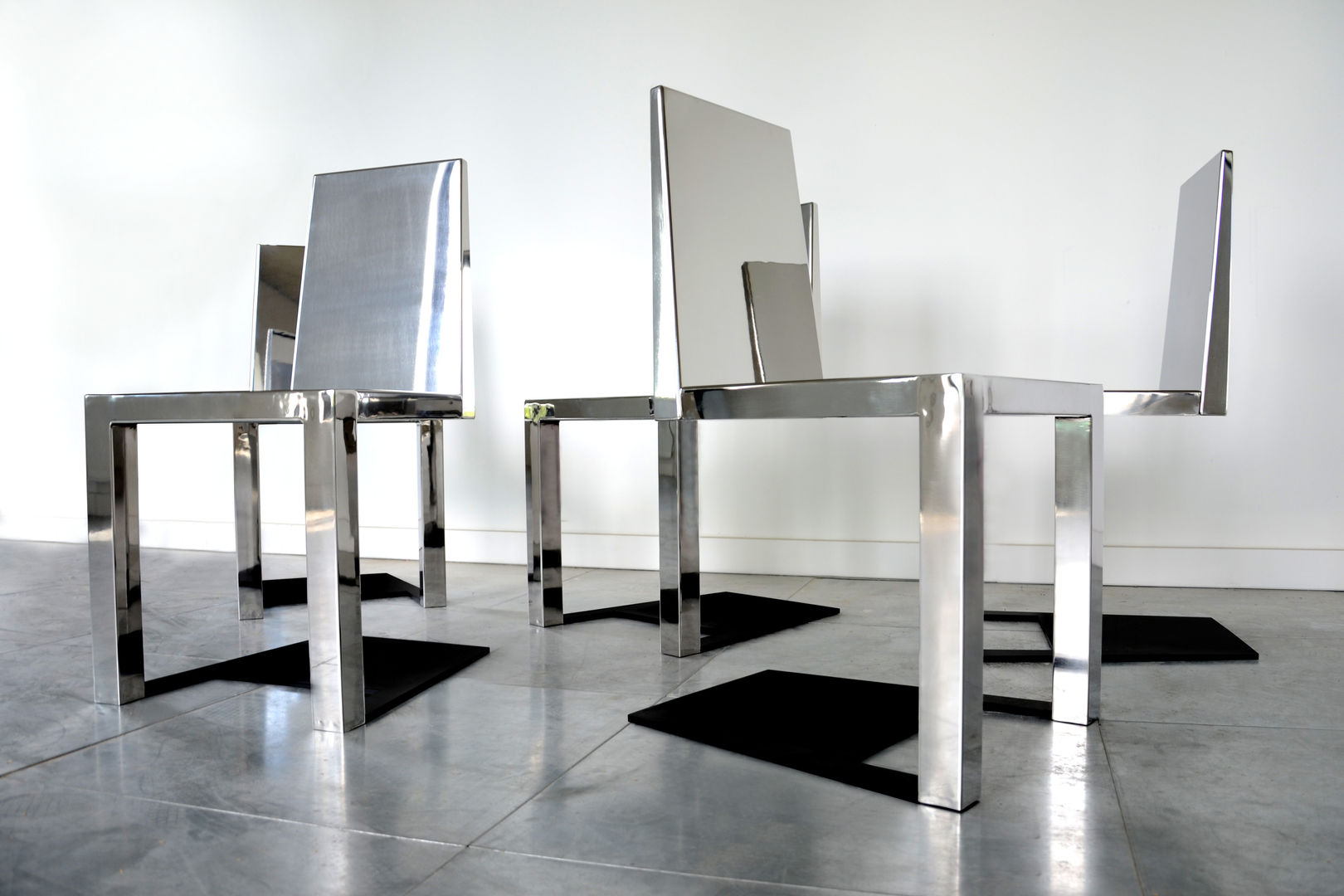Stainless Steel Shadow Chair Duffy London Eklektik Mutfak Masa & Oturma Grupları