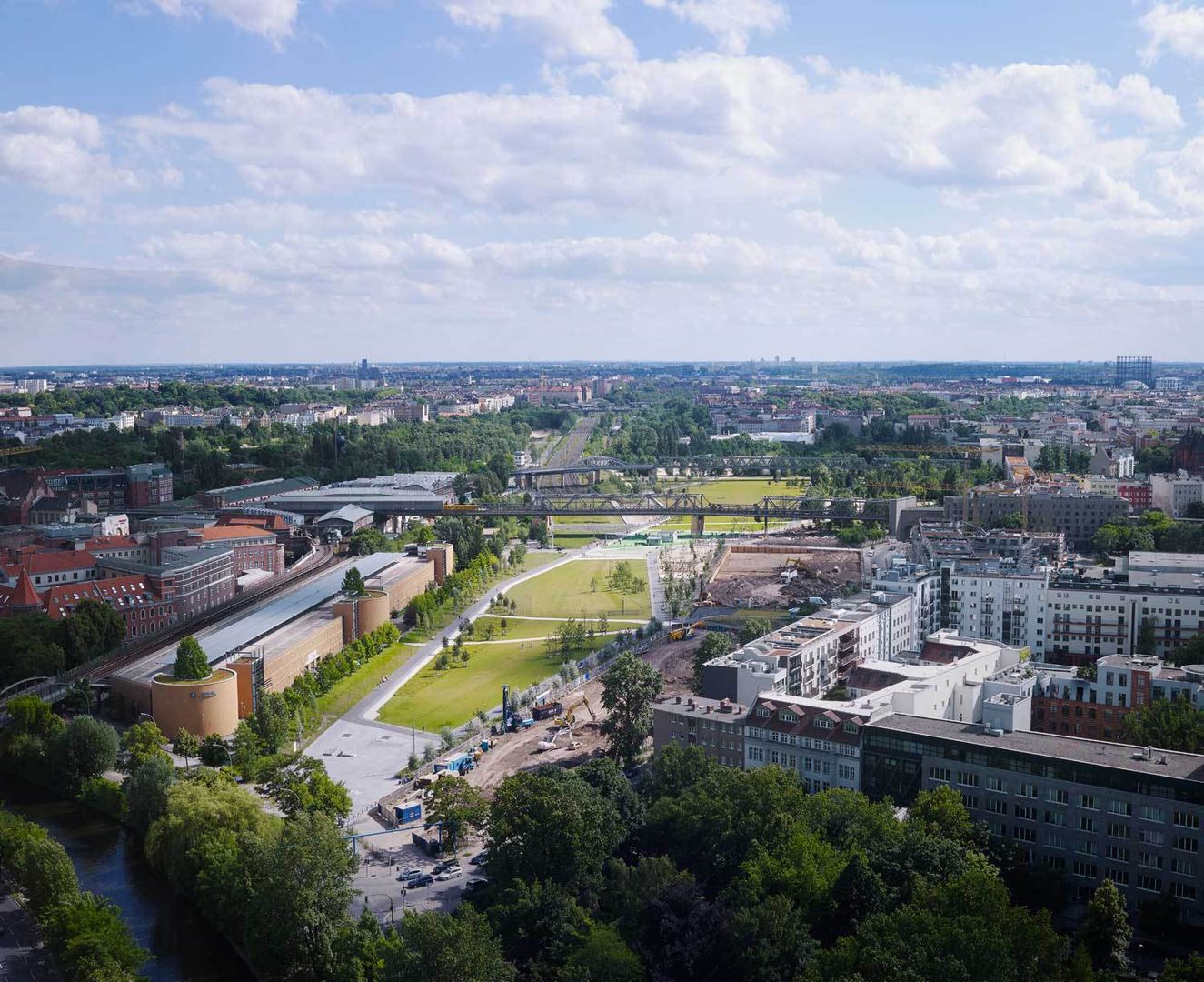 Park am Gleisdreieck Berlin, Atelier LOIDL Landschaftsarchitekten Atelier LOIDL Landschaftsarchitekten Spazi commerciali Sedi per eventi