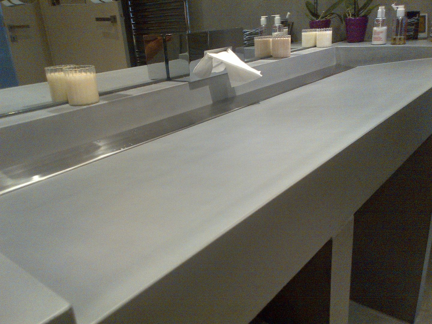 Concrete sinks & Brushed stainless steel Concrete LCDA Modern Banyo concrete sink,bespoke sink,bespoke bathroom,concrete bathroom