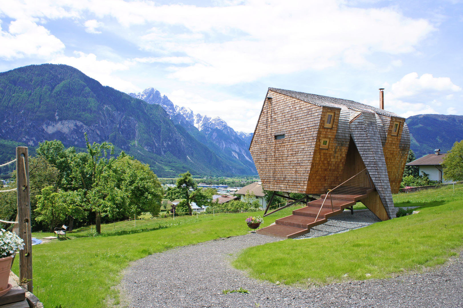 Haus der Ufogel, Aberjung Design Agency Aberjung Design Agency Moderne Häuser