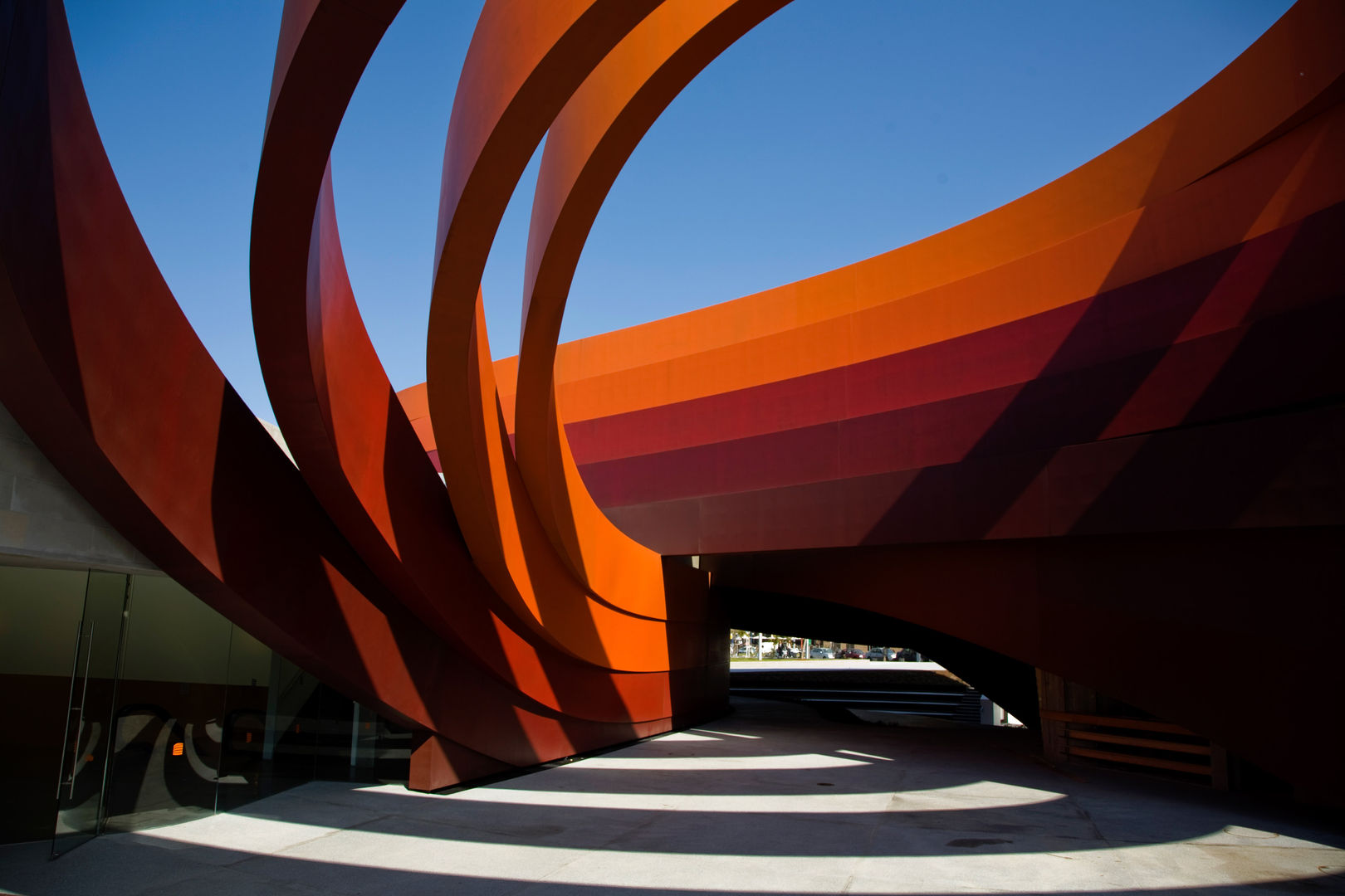DMH Courtyard Ron Arad Architects Spazi commerciali Musei