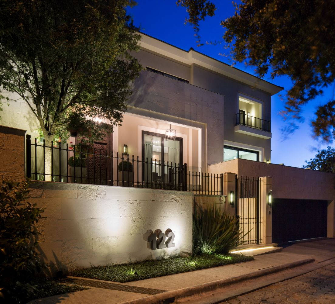 CASA MIGUEL ÁNGEL, Rousseau Arquitectos Rousseau Arquitectos منازل