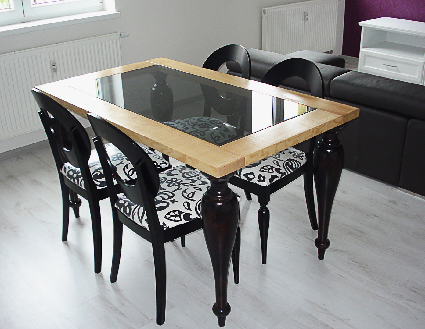 Glass topped table homify Modern Dining Room Wood Wood effect Tables