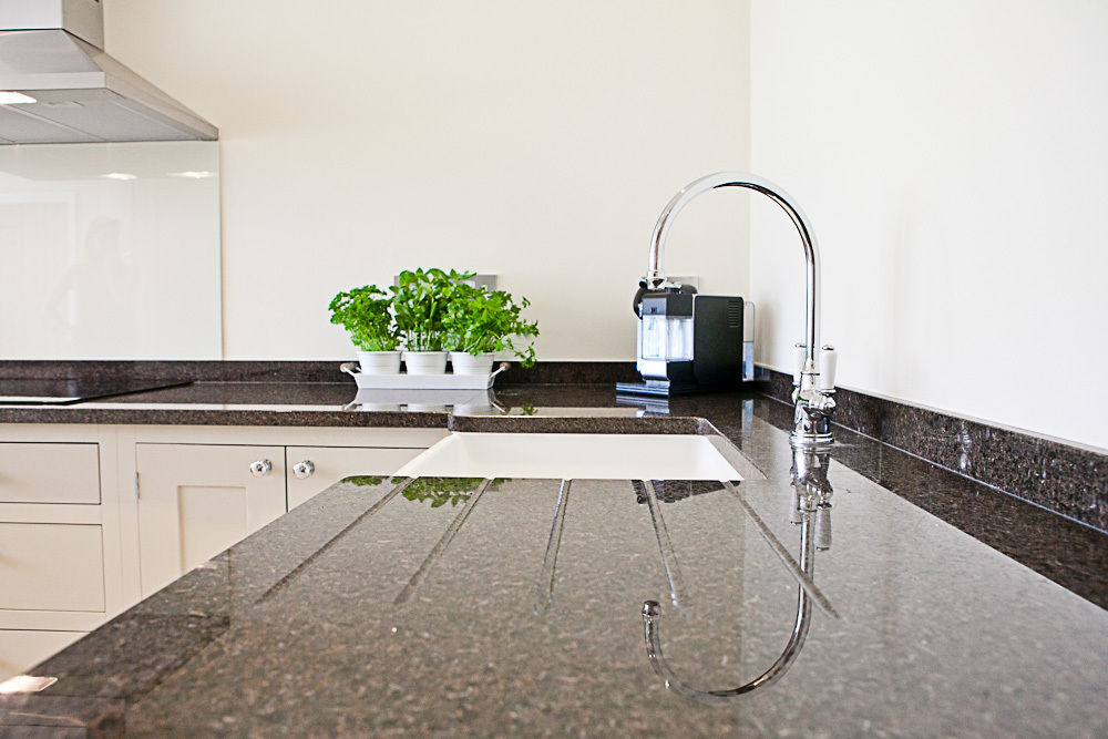 Cafe Imperial Granite Worktop homify Kitchen