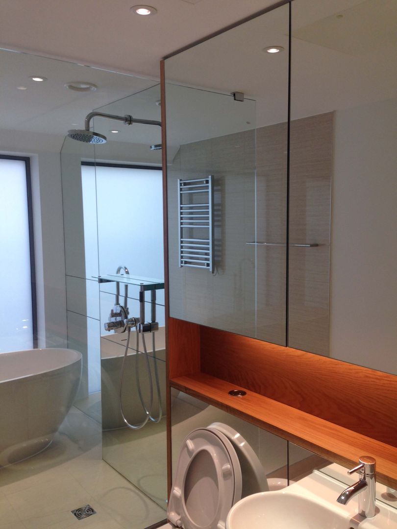 Bathroom Mirror Cladding homify Ванная комната в стиле модерн Зеркала