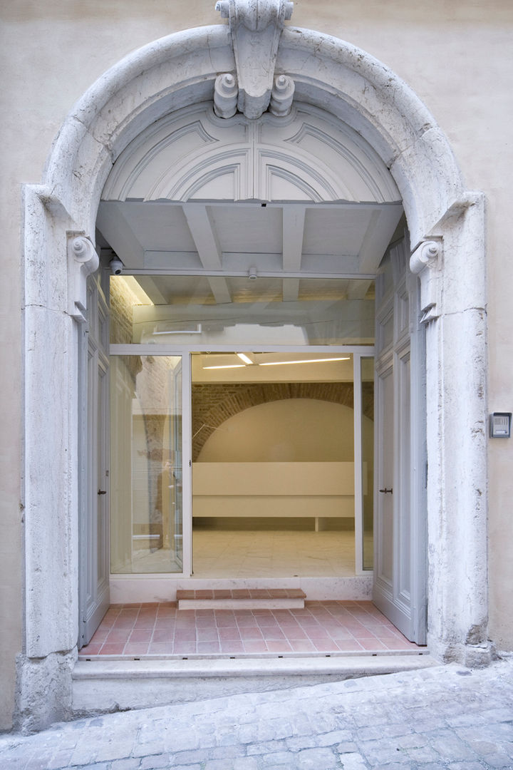 Restauro e risanamento conservativo di Palazzo Barilari, MONDAINI ROSCANI ARCHITETTI ASSOCIATI MONDAINI ROSCANI ARCHITETTI ASSOCIATI Klassische Häuser