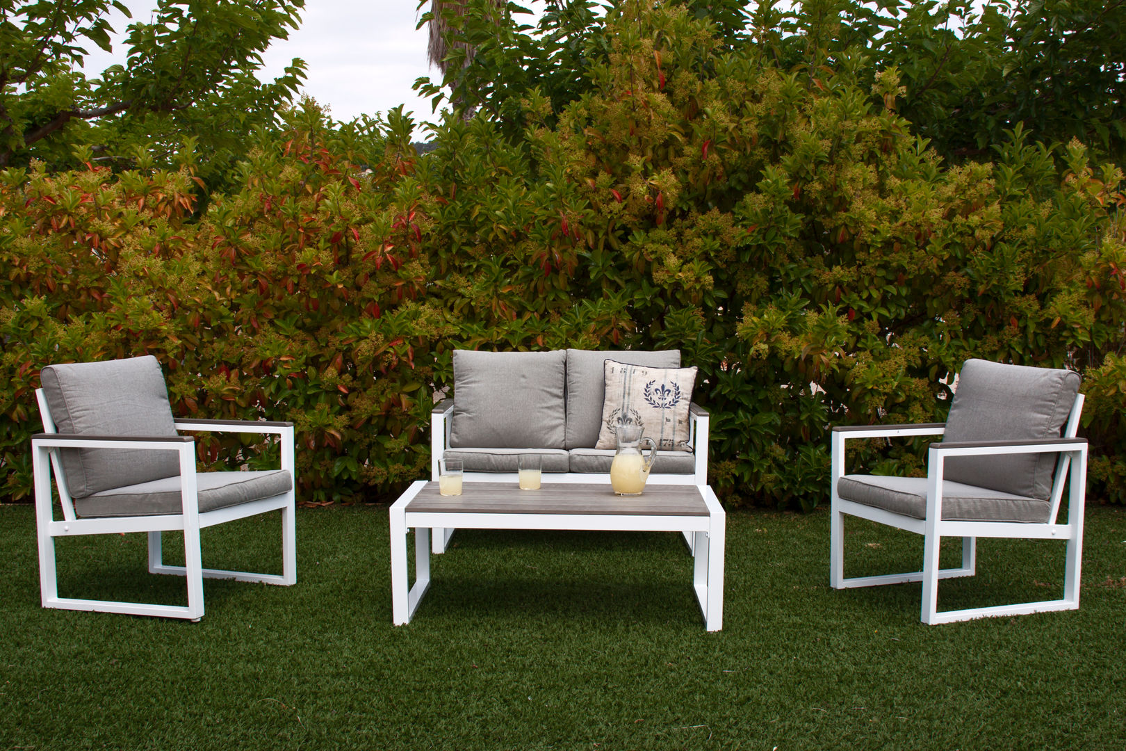 Muebles de terraza, VICALHOME VICALHOME モダンデザインの テラス