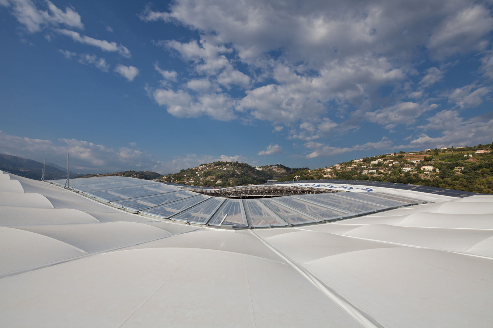 Stade Allianz Riviera, Wilmotte & Associés Wilmotte & Associés مساحات تجارية ستاد رياضي