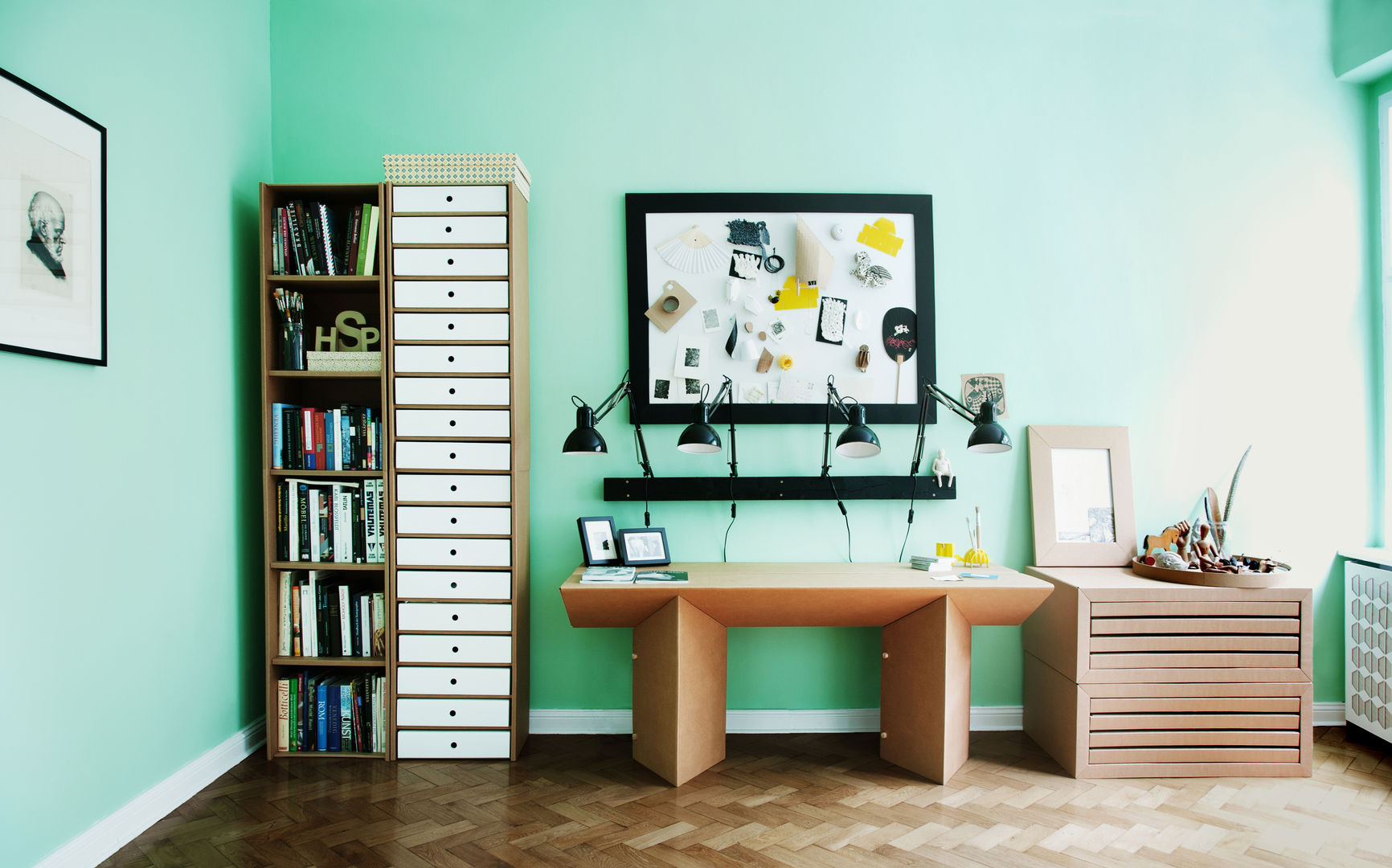 homify Ruang studi/kantor : Ide desain interior, inspirasi & gambar Desks
