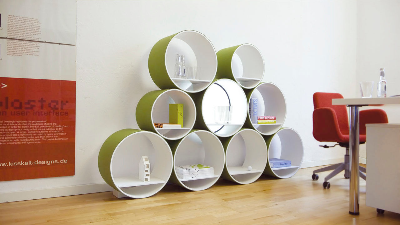 Flexi Tube - Regalsystem, Kißkalt Designs Kißkalt Designs オリジナルデザインの 書斎 食器棚＆棚