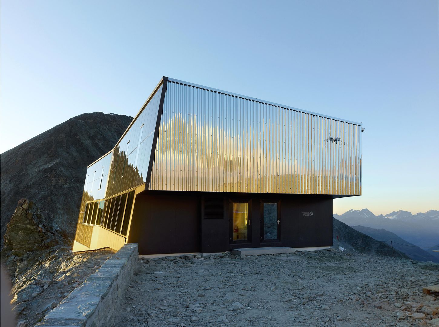 Neue Tracuithütte, savioz fabrizzi architectes savioz fabrizzi architectes