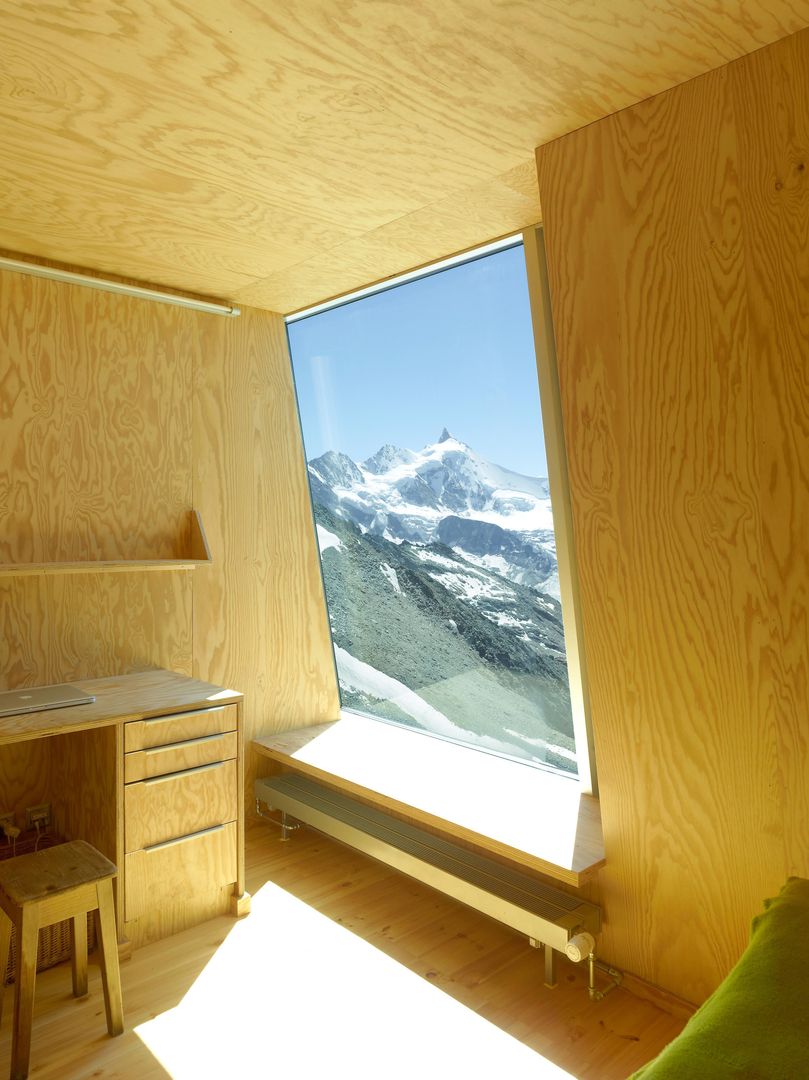 New mountain hut at Tracuit, savioz fabrizzi architectes savioz fabrizzi architectes Espaços comerciais