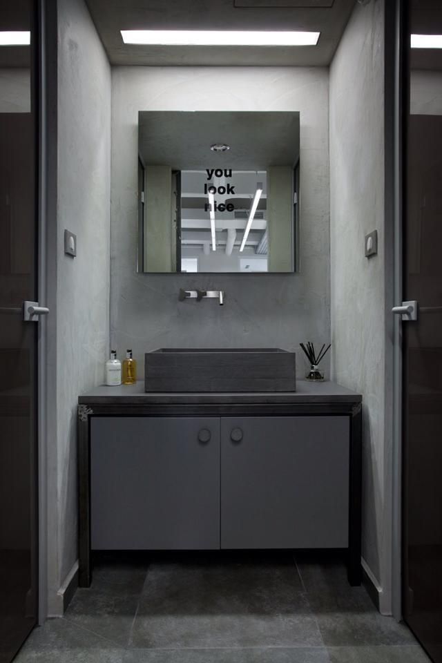 Bathroom Volume&LiGht Commercial spaces Office buildings