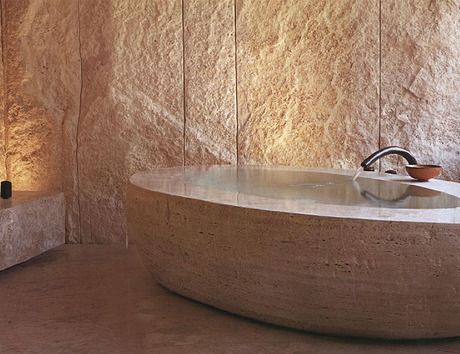 Naturstein Badewannen, Struker Fliesen Struker Fliesen Mediterranean style bathrooms Bathtubs & showers