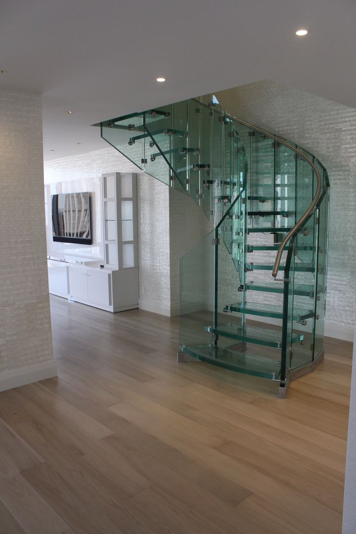 Helical glass staircase, Olympic Tower, New York, Siller Treppen/Stairs/Scale Siller Treppen/Stairs/Scale Stairs Glass