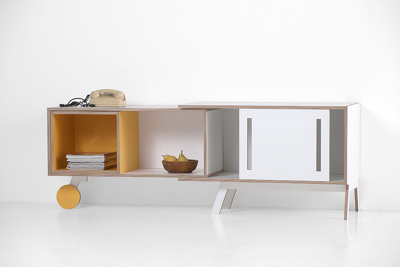 CLAVIO, GRADOSEI GRADOSEI Habitaciones de estilo minimalista Armarios y cómodas