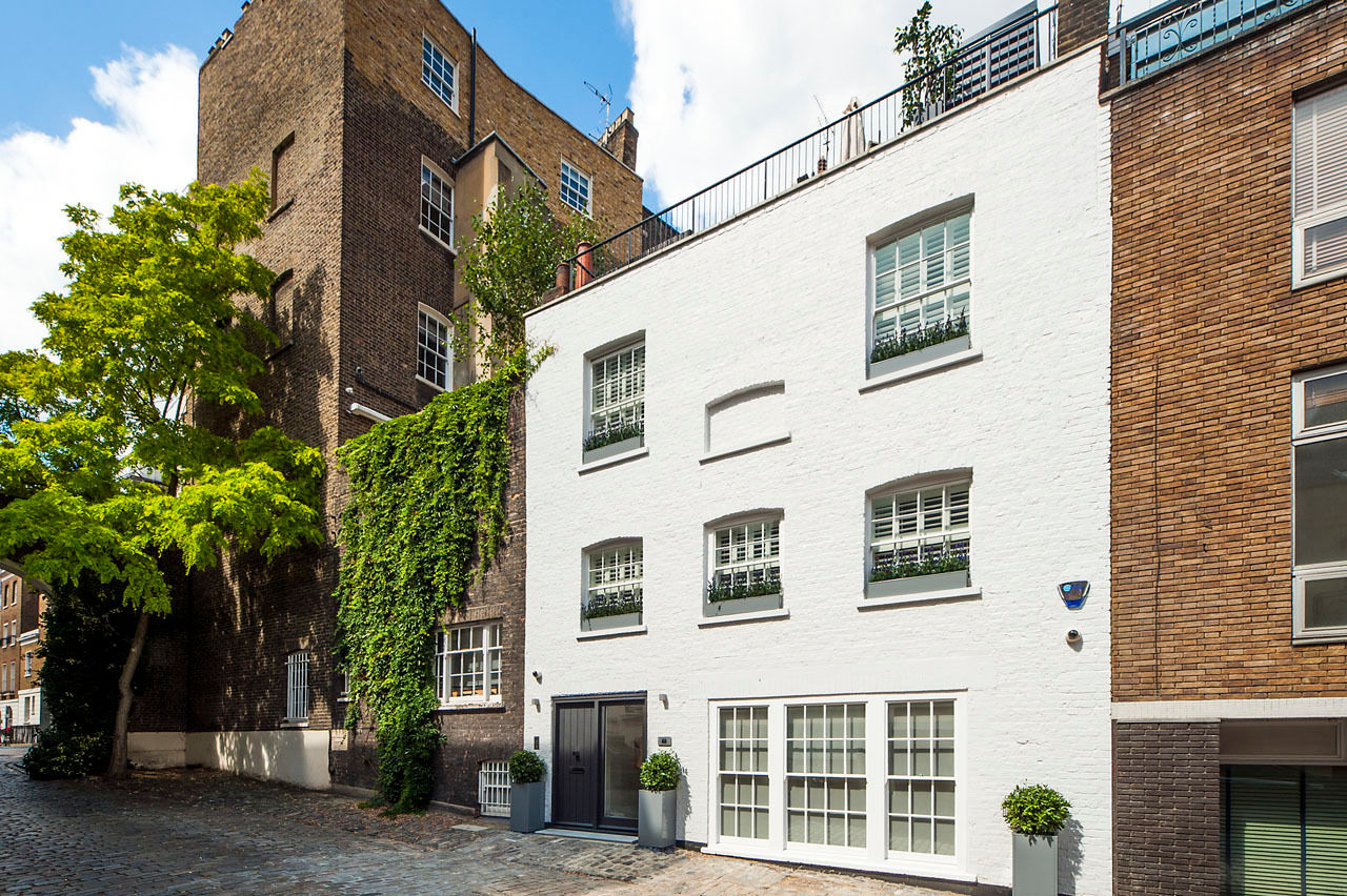 Belgravia Mews House, Landmass London Landmass London บ้านและที่อยู่อาศัย ของตกแต่งและอุปกรณ์จิปาถะ