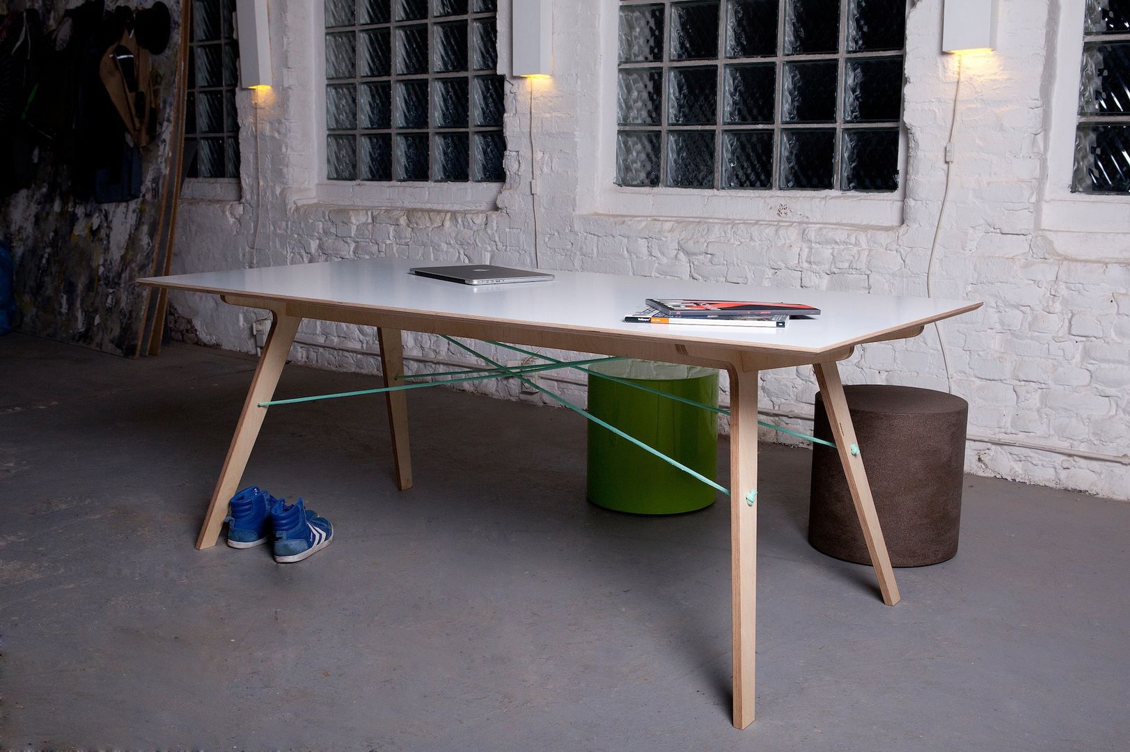 Tisch "plug(n)ply", Stückwerk Stückwerk Dining room Tables