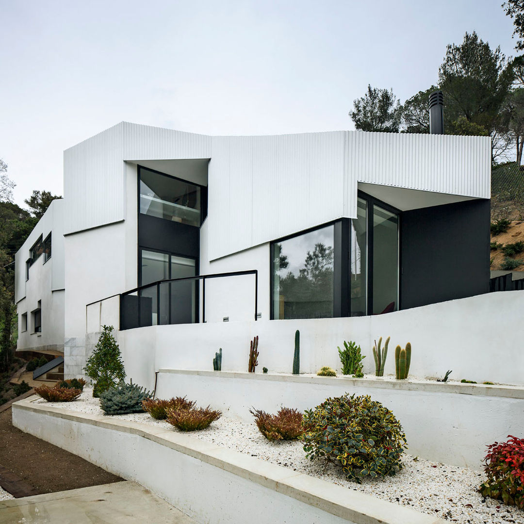 House in L'Ametlla del Vallès, MIRAG Arquitectura i Gestió MIRAG Arquitectura i Gestió Mediterranean style houses