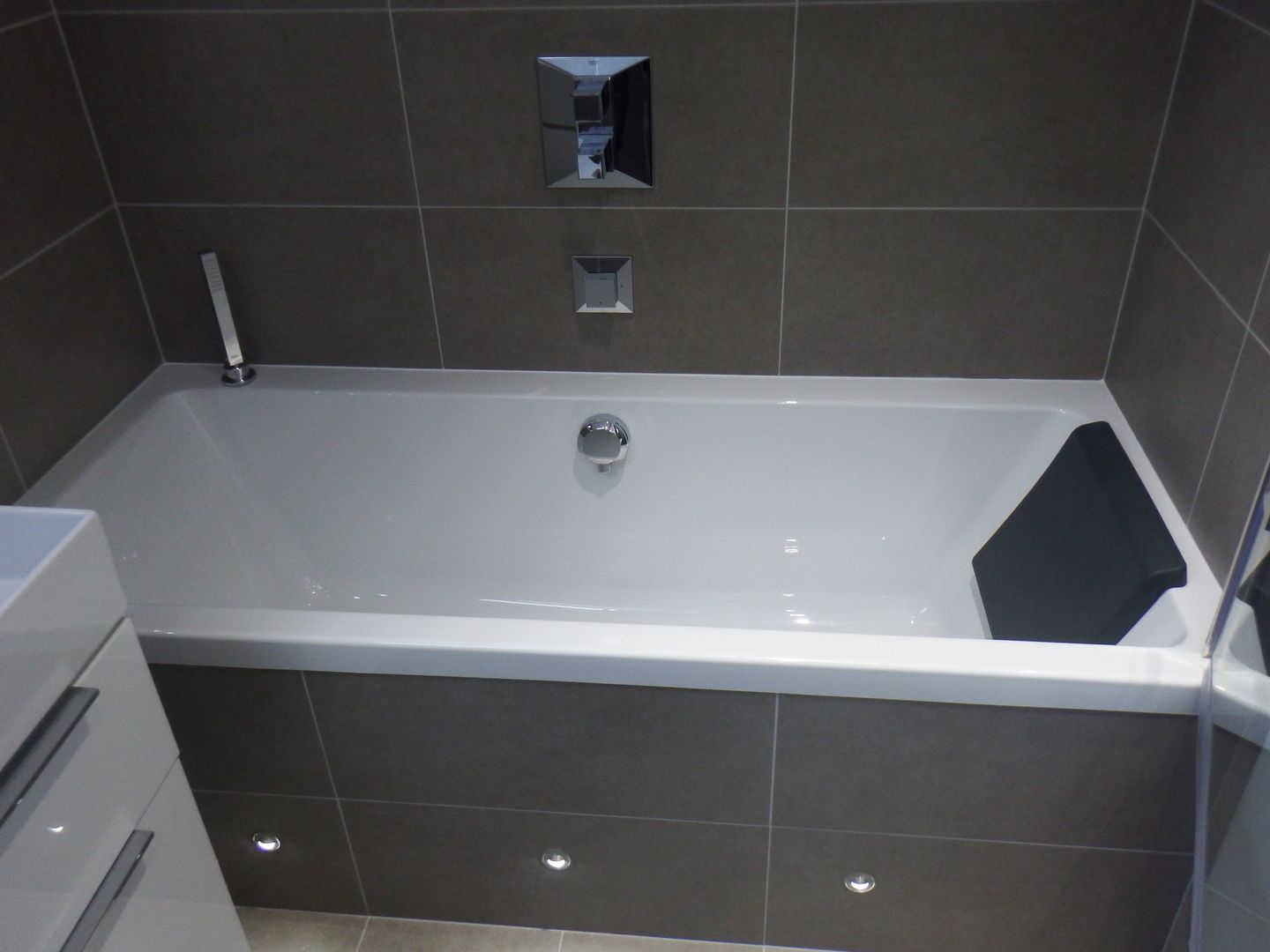 homify Salle de bain moderne