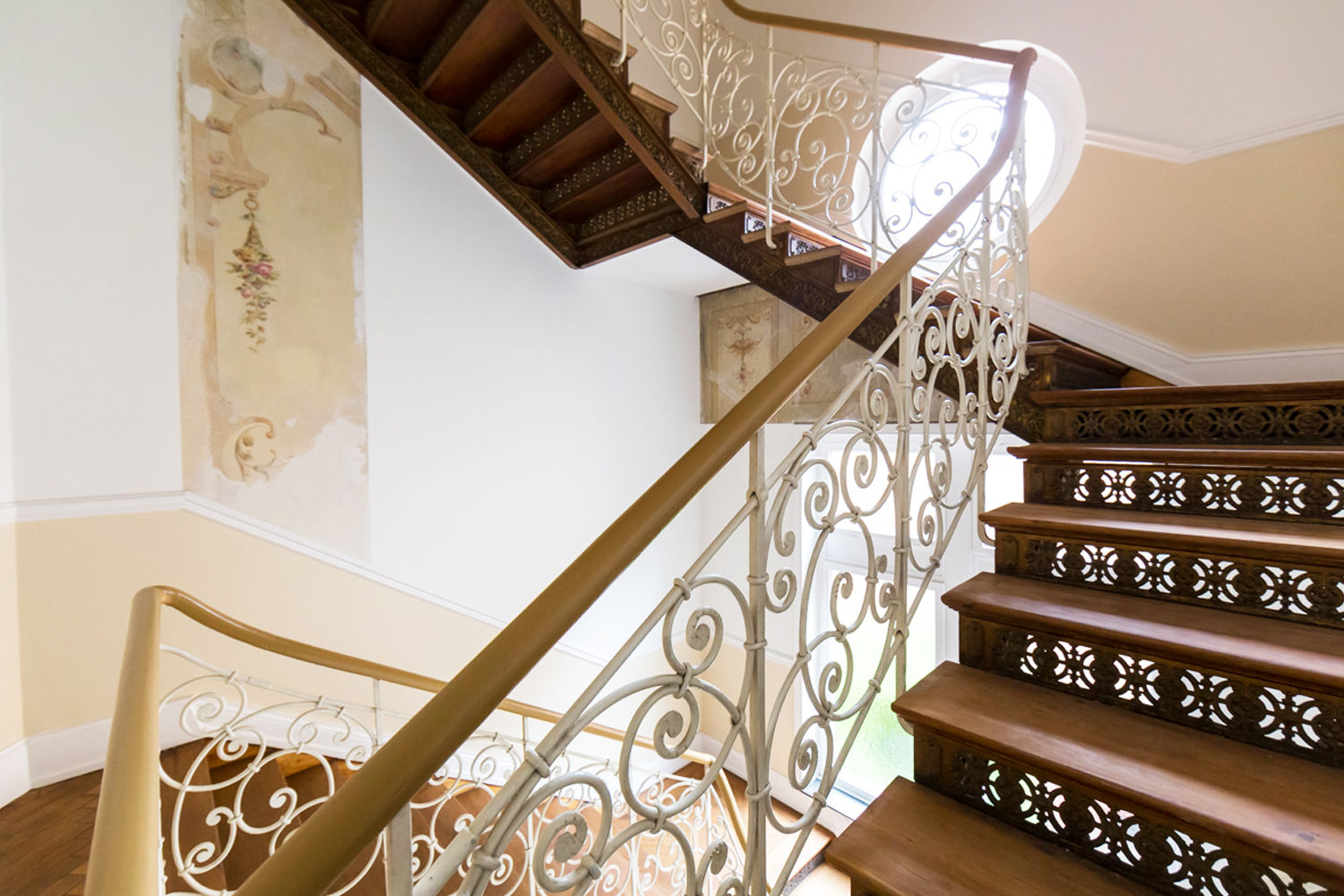 Villa Viktoria, Wohnwert Innenarchitektur Wohnwert Innenarchitektur Stairs Stairs