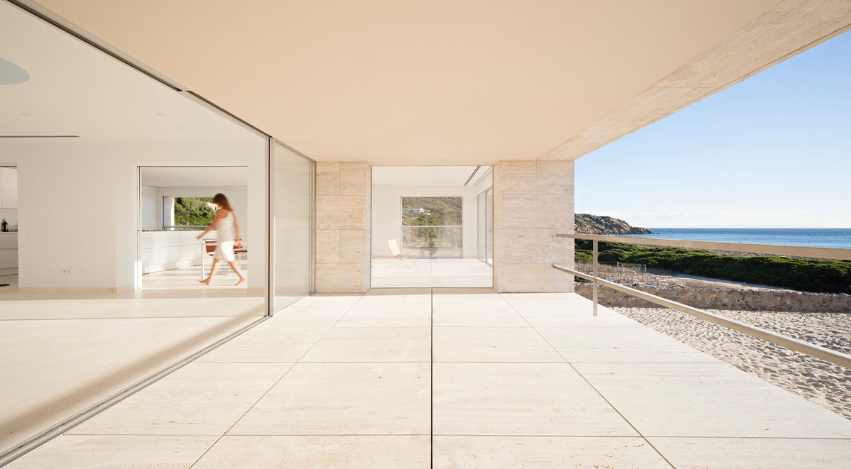 House of the Infinite, Alberto Campo Baeza Alberto Campo Baeza Modern style balcony, porch & terrace