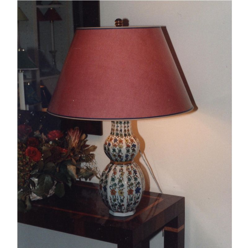 Tischleuchte Keramik Vase mit Lampenschirm Handlack Atelier Winter & Partner Klassische Wohnzimmer Keramik Tischleuchte, Vasenleuchte