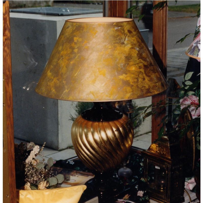 Vasenleuchte schwarz-gold mit Lampenschirm Atelier Winter & Partner Klassische Wohnzimmer Keramik Tischleuchte