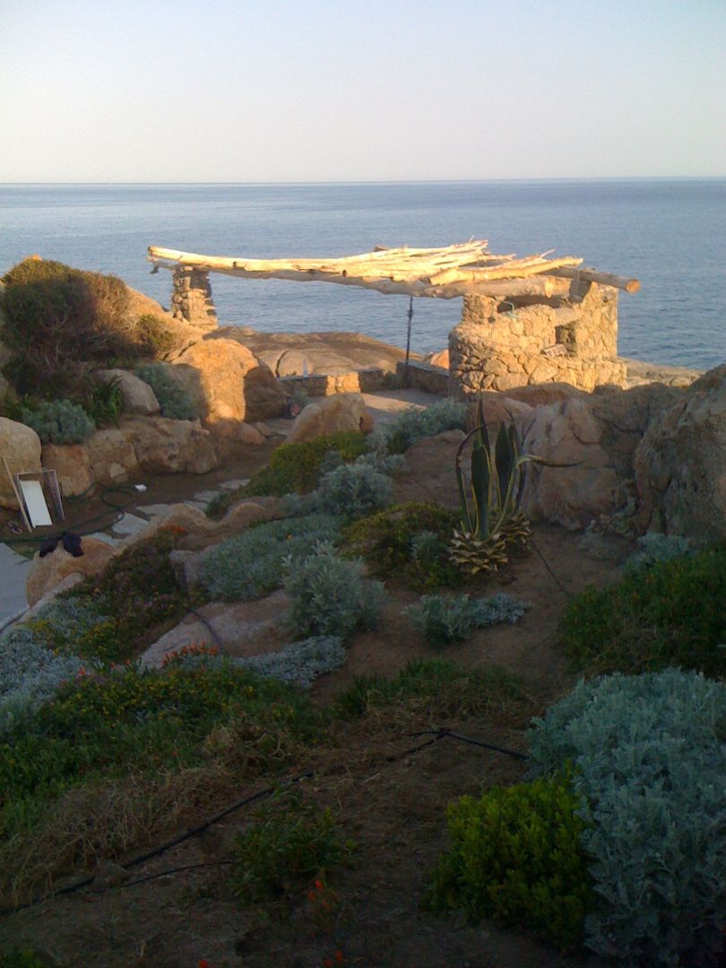 pergola en bois flotté en corse, deco-nature deco-nature Terrace Accessories & decoration