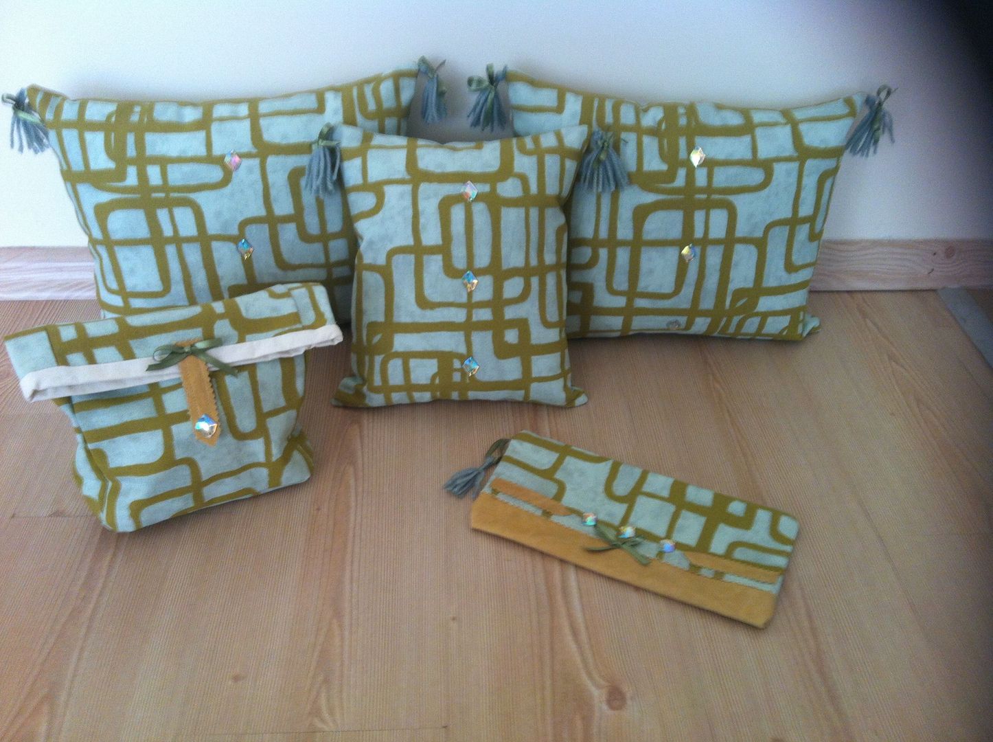 Mint Labyrinth 3'lü Yastık Set, fingerscrossed fingerscrossed Mediterranean style bedroom Textiles