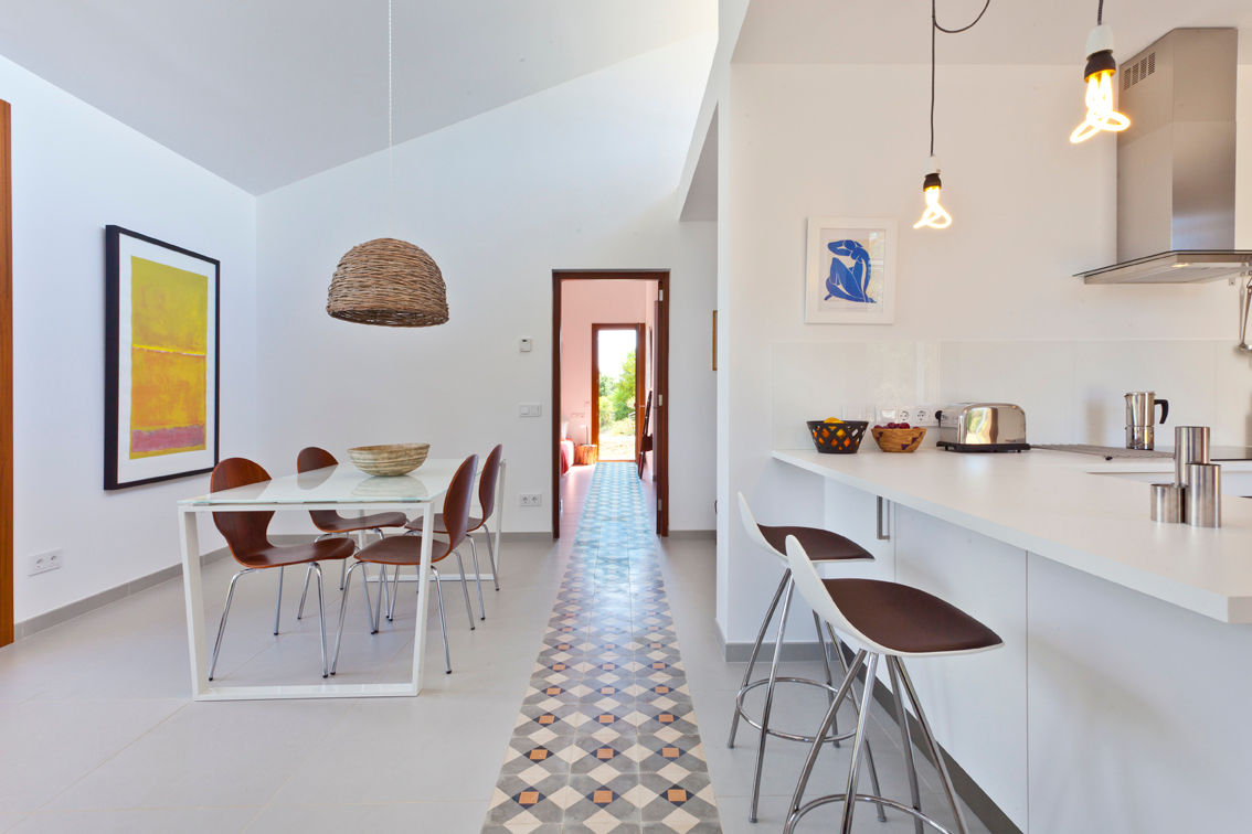 House in Selva, Majorca, Joan Miquel Segui Arquitecte Joan Miquel Segui Arquitecte Dining room