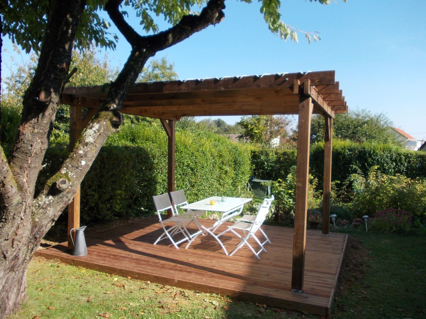 Détente au jardin, Ledoux Jardin Ledoux Jardin Rustykalny balkon, taras i weranda