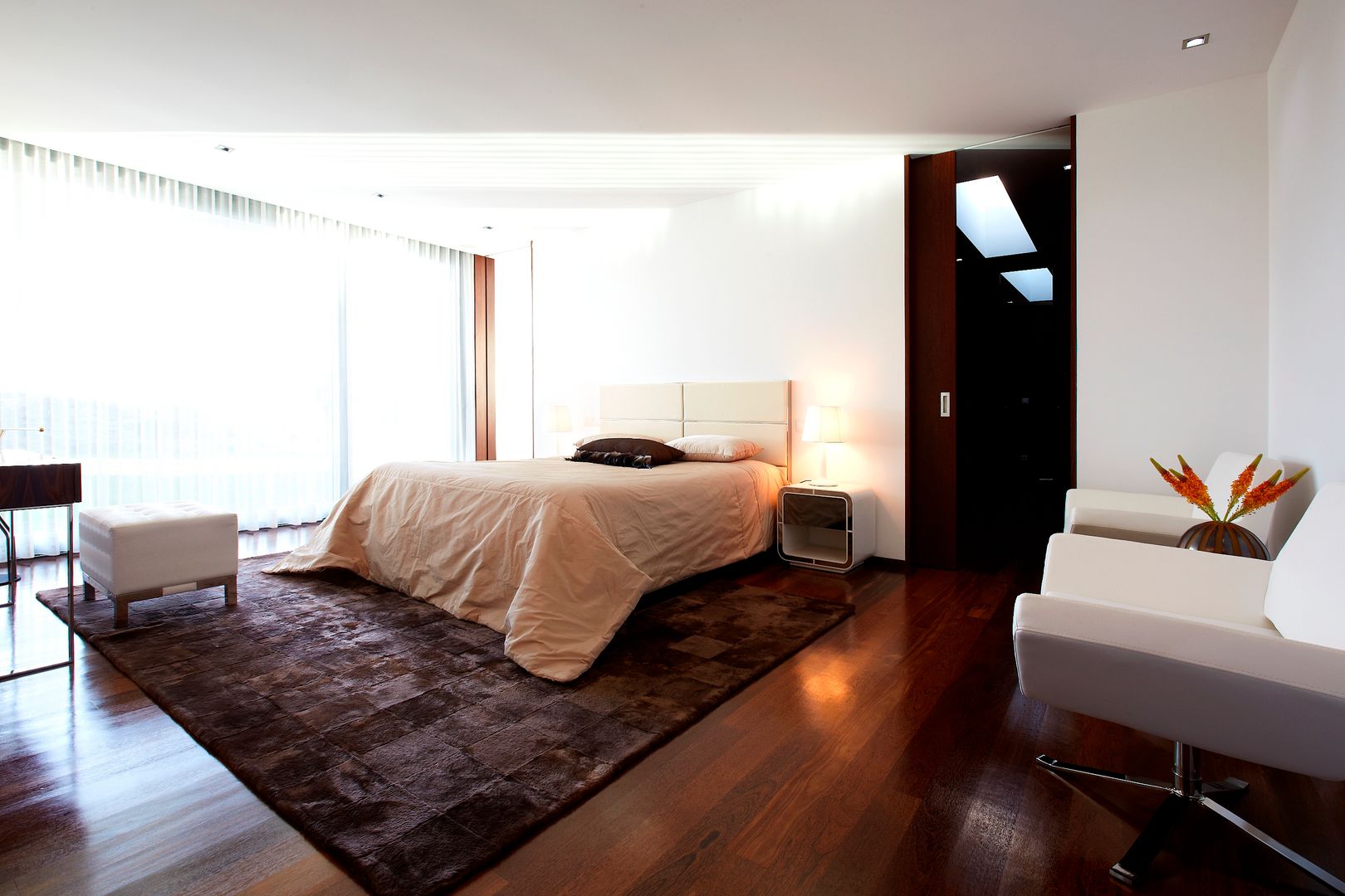 Suite Augusta House Risco Singular - Arquitectura Lda Quartos minimalistas