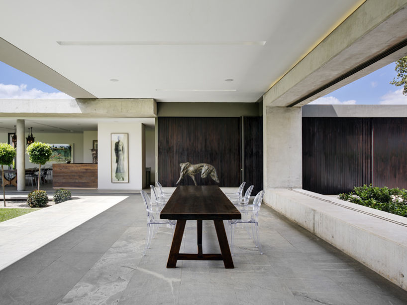 House 01, Hyde Park , Daffonchio & Associates Architects Daffonchio & Associates Architects Modern dining room