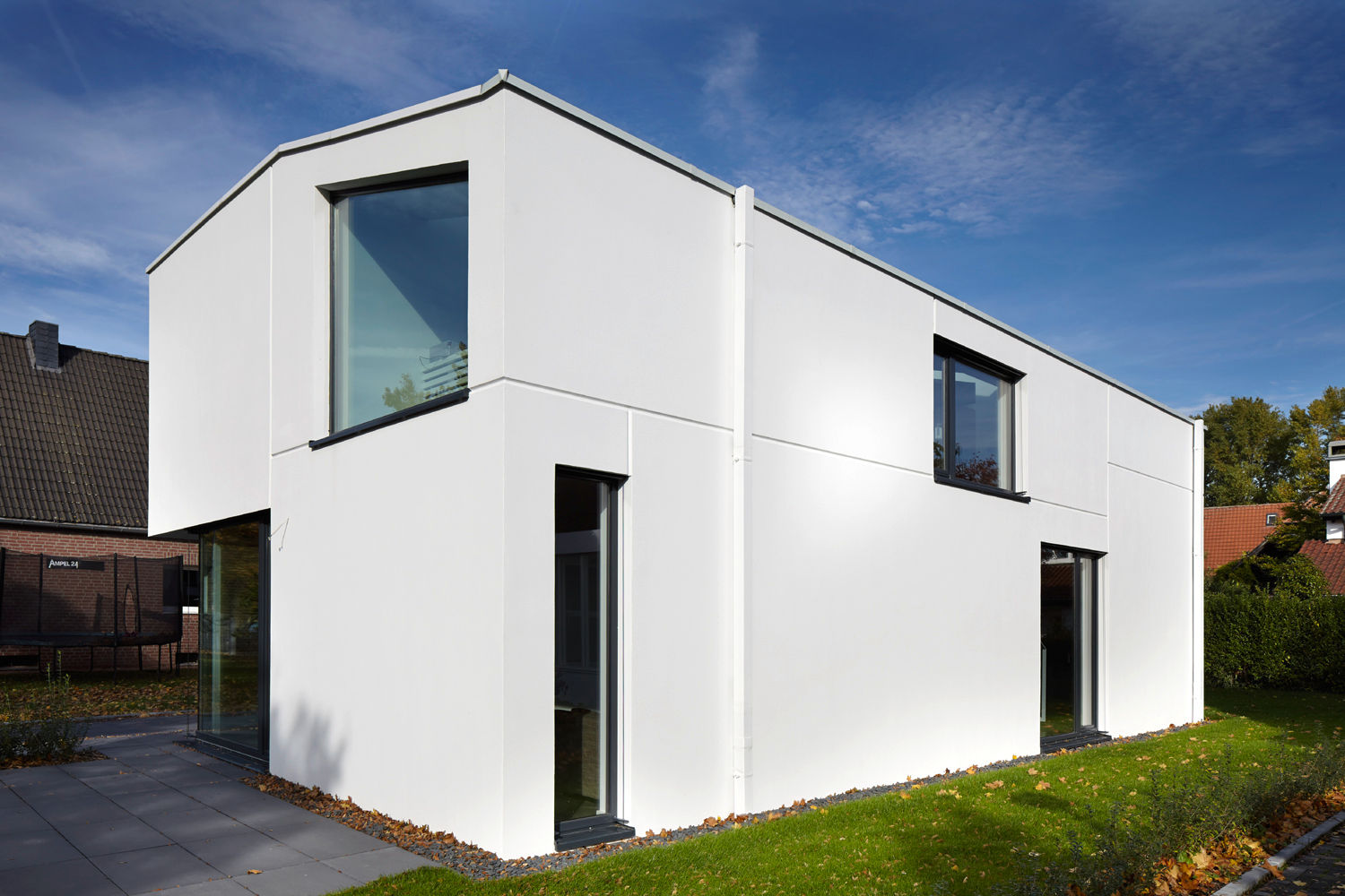 Effizienzhaus als Einfamilienhaus, pier7 architekten gmbh pier7 architekten gmbh Casas modernas