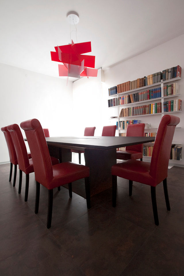 Slim Steel, BRENSO Architecture & Design BRENSO Architecture & Design Kitchen Tables & chairs