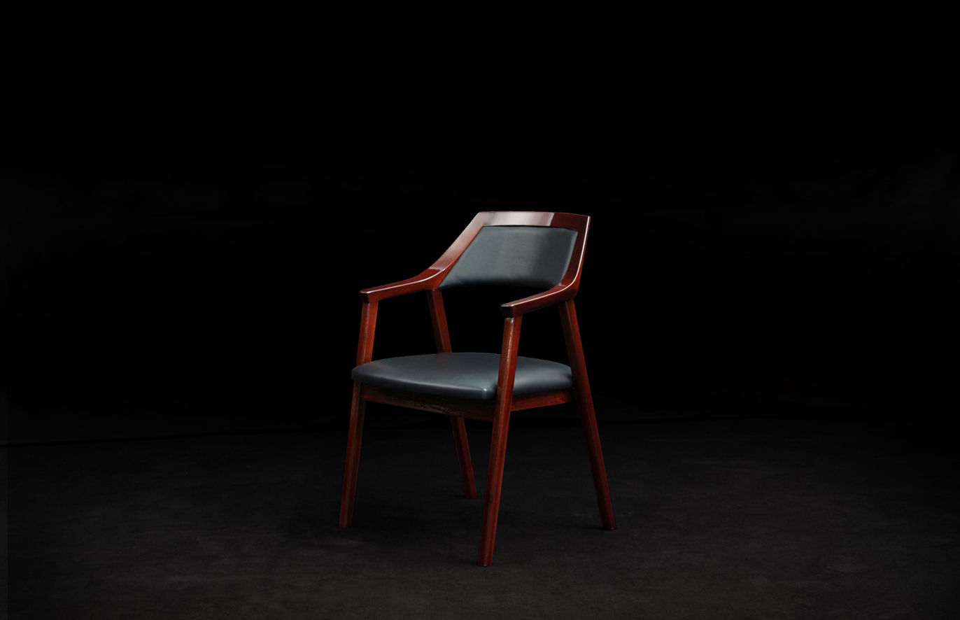 CHAIRS & ARMCHAIRS, Larforma Larforma غرفة السفرة كراسي ومقاعد