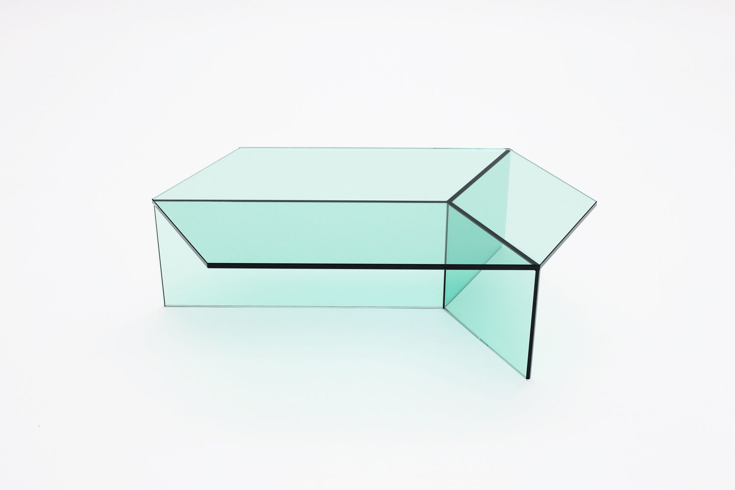 Isom, Sebastian Scherer Sebastian Scherer Classic style living room Side tables & trays