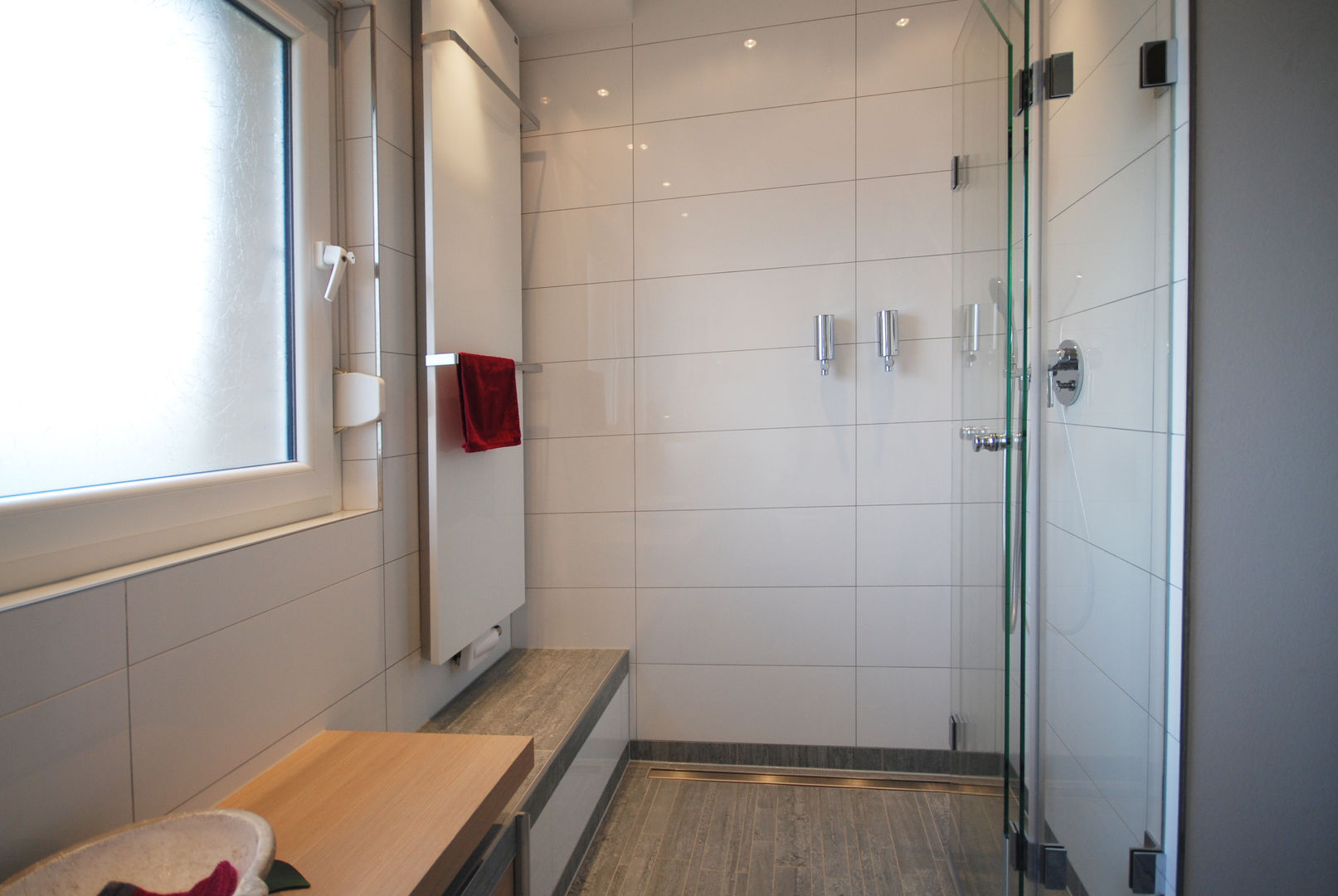 homify Salle de bain moderne